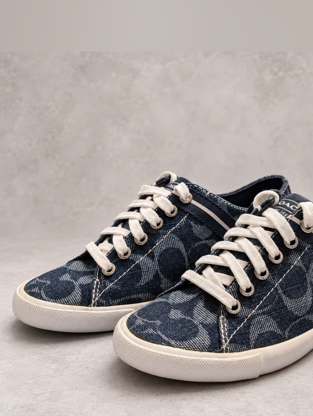 💎COACH "Lesley" Signature Denim Sneakers Blue Low Top Women’s SZ 8
